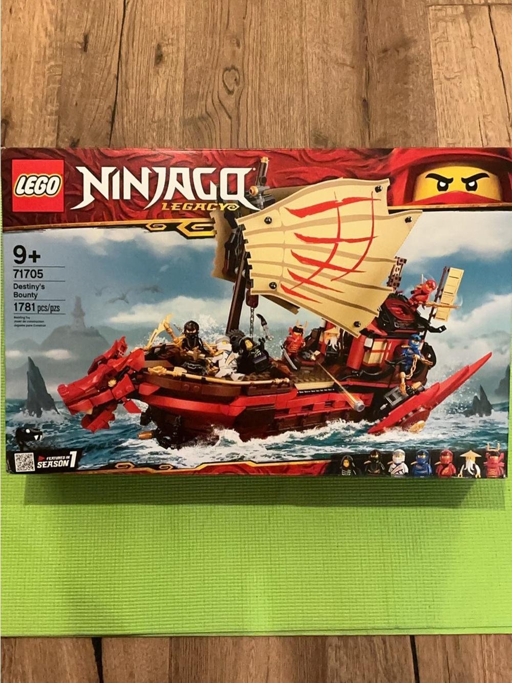 New in box Lego Ninjago set - Destiny's Bounty